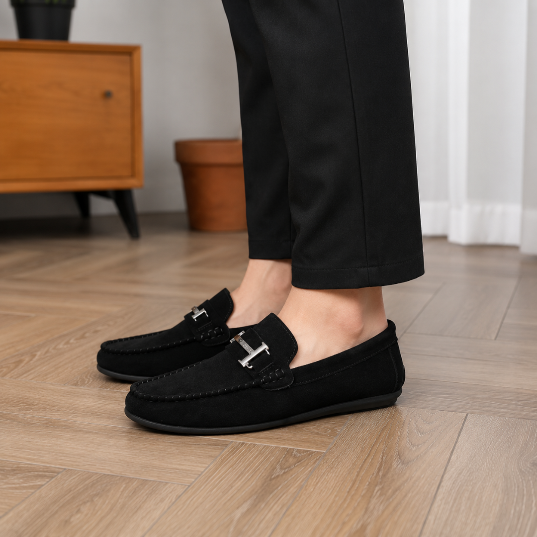 Mocasines de Antelina con Herraje Metálico
