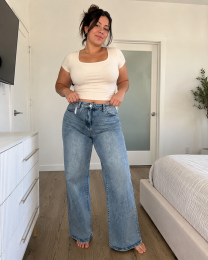 Jeans anchos de corte recto clásico