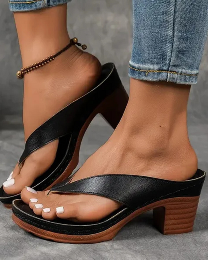 Sandalias cómodas de tacón alto