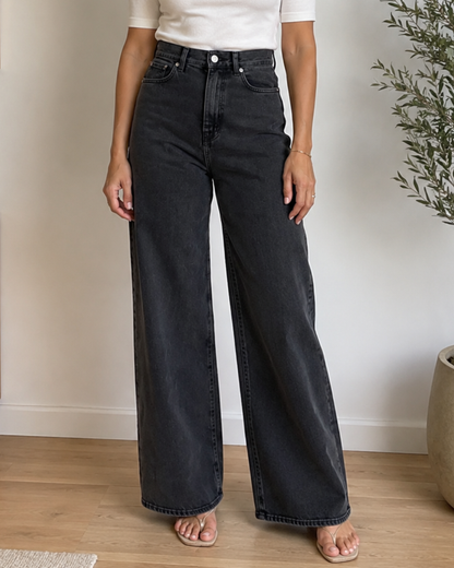 Jeans anchos de corte recto clásico