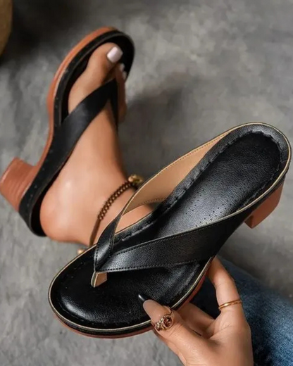 Sandalias cómodas de tacón alto