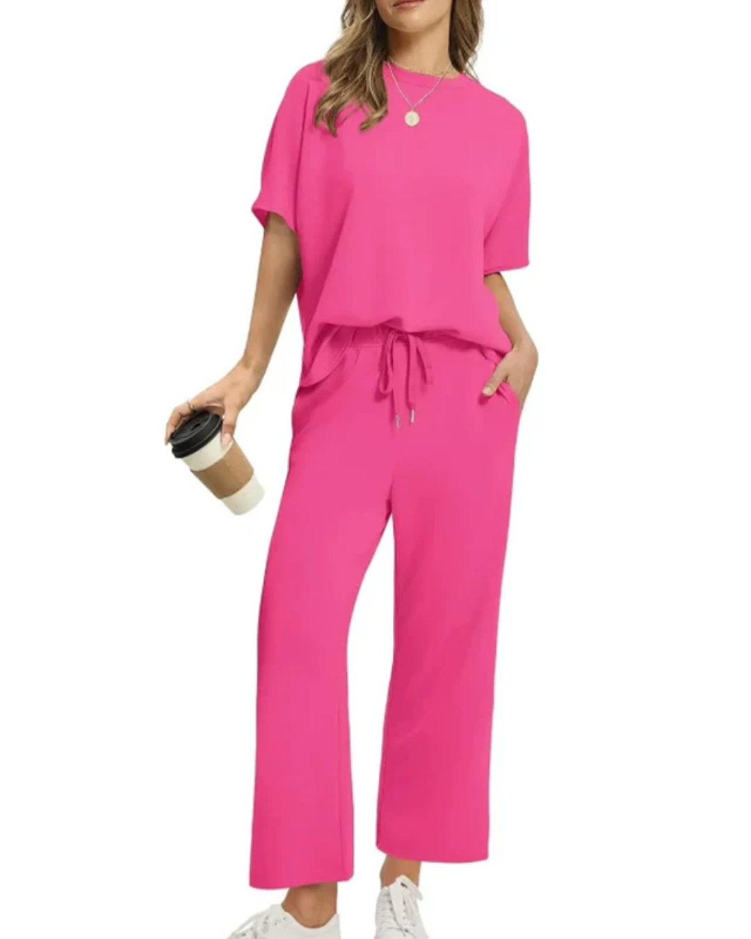 Conjunto Casual de Camiseta y Pantalón Versátil