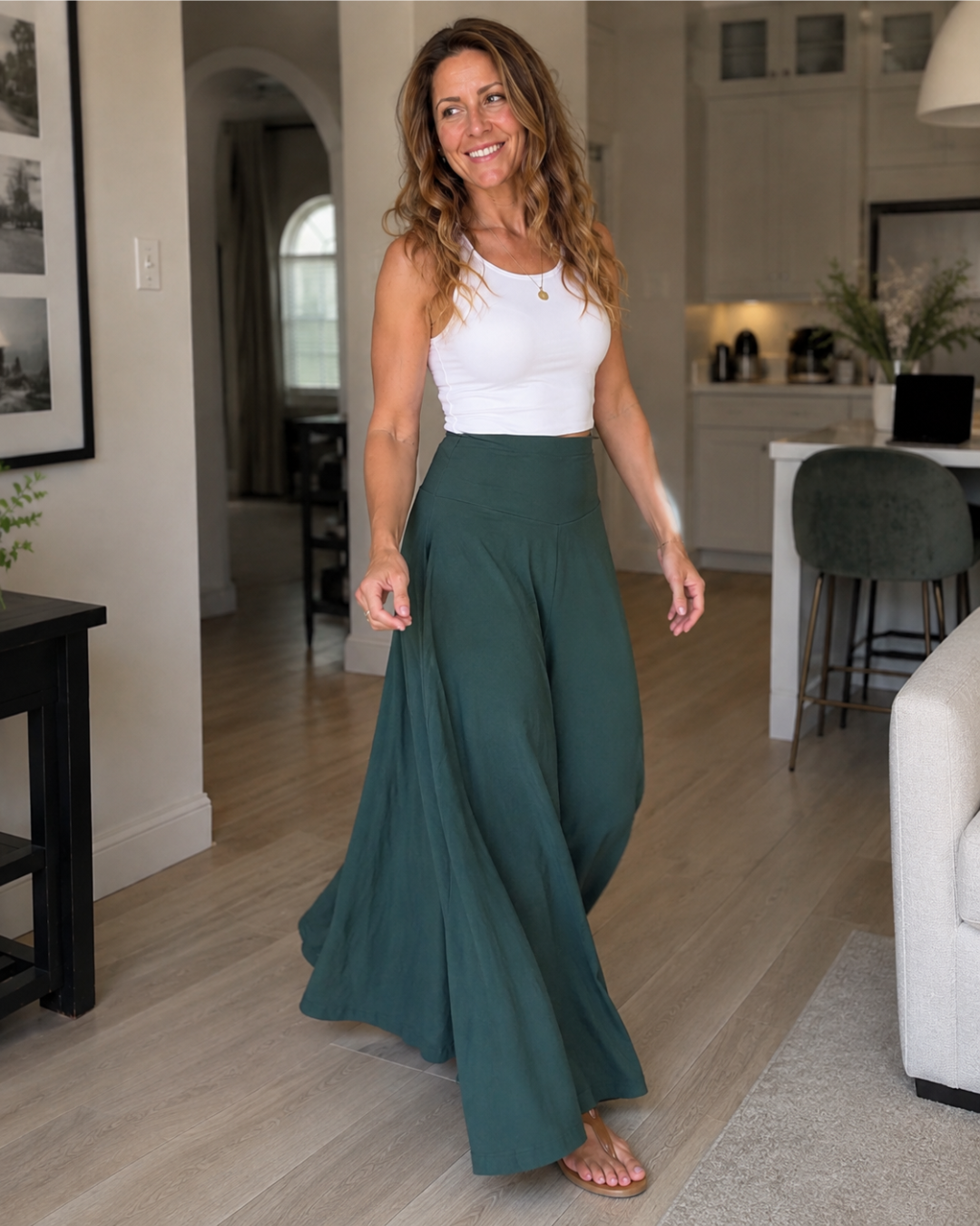 Pantalón Fluido de Mujer con Pernera Ancha